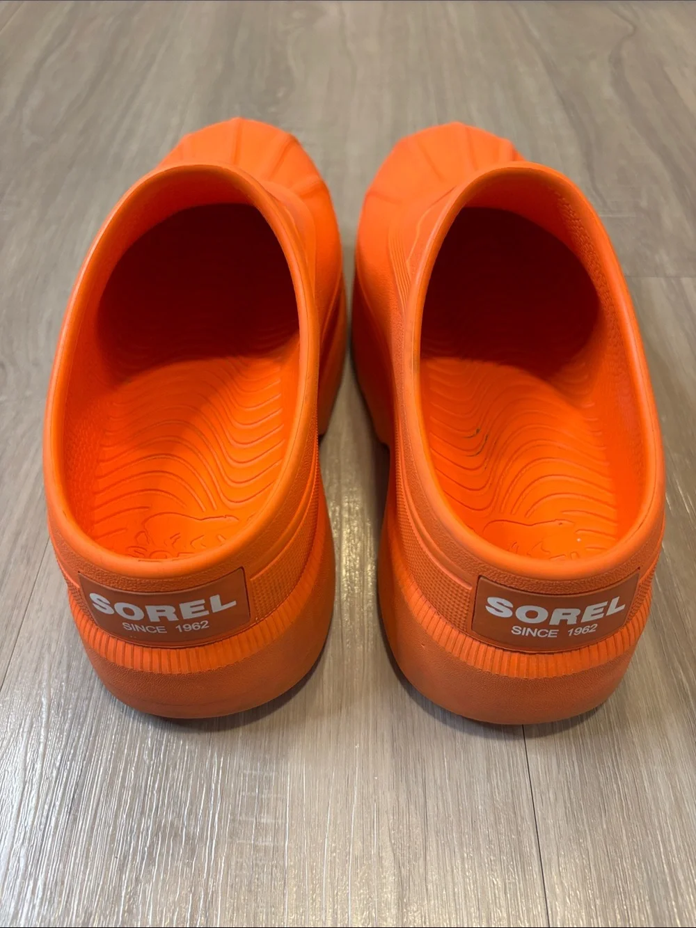 Sorel vibrant orange